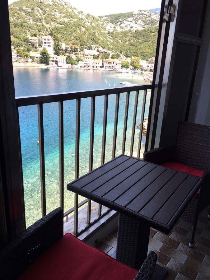 Apartment Starigrad/Senj 1 Starigrad  Buitenkant foto